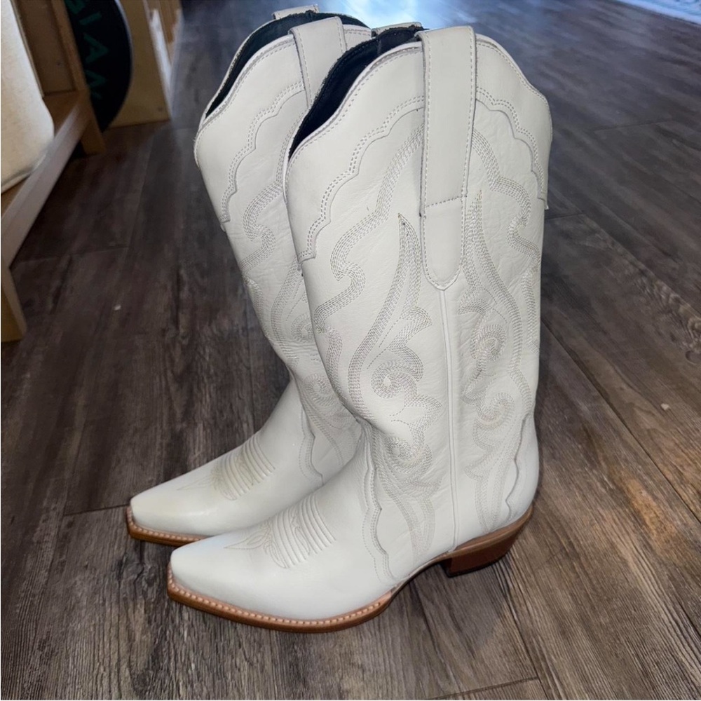 J.B. Dillon White Heeled Western Boots